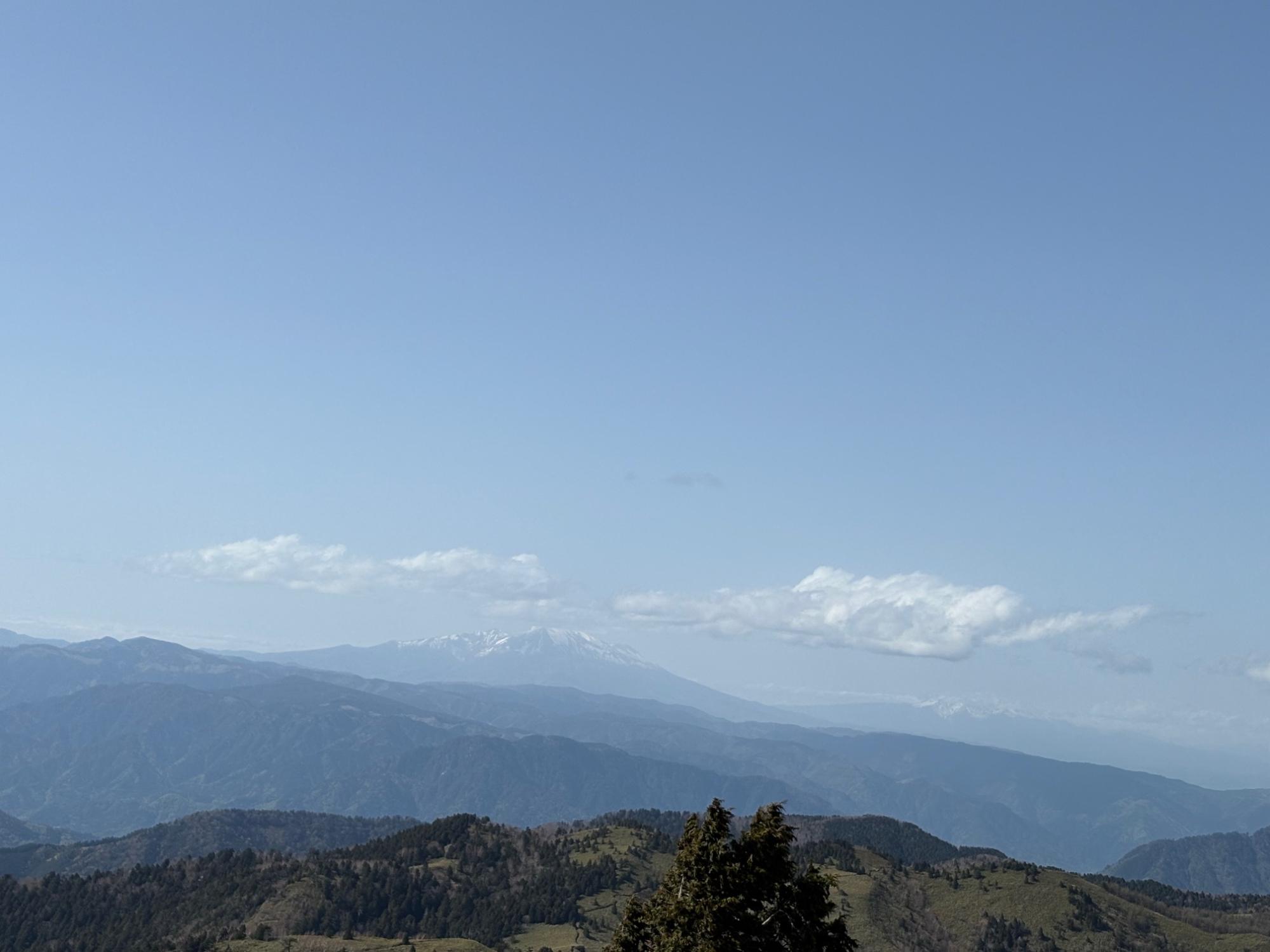 富士見台高原から見た御嶽山