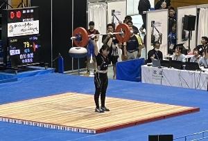 競技に挑む𠮷川由埜選手の様子