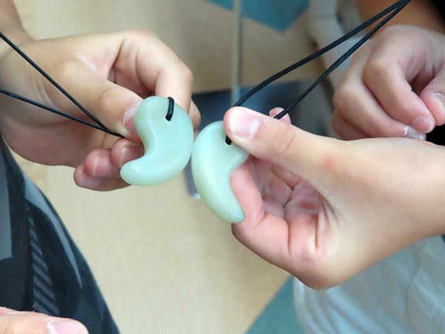 まが玉グリーン