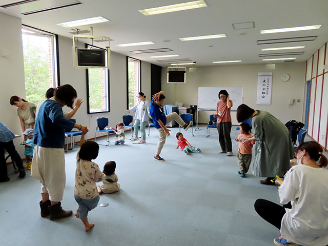 歌に合わせて