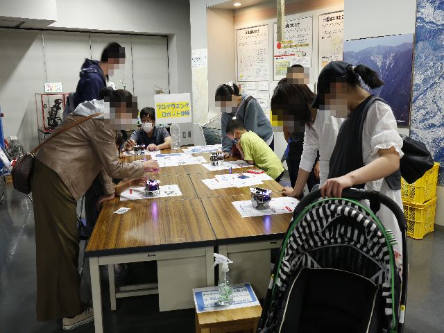 プログラミングロボット体験