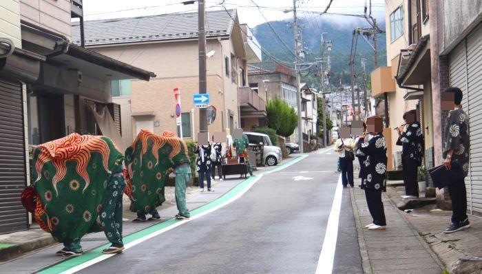 外の様子