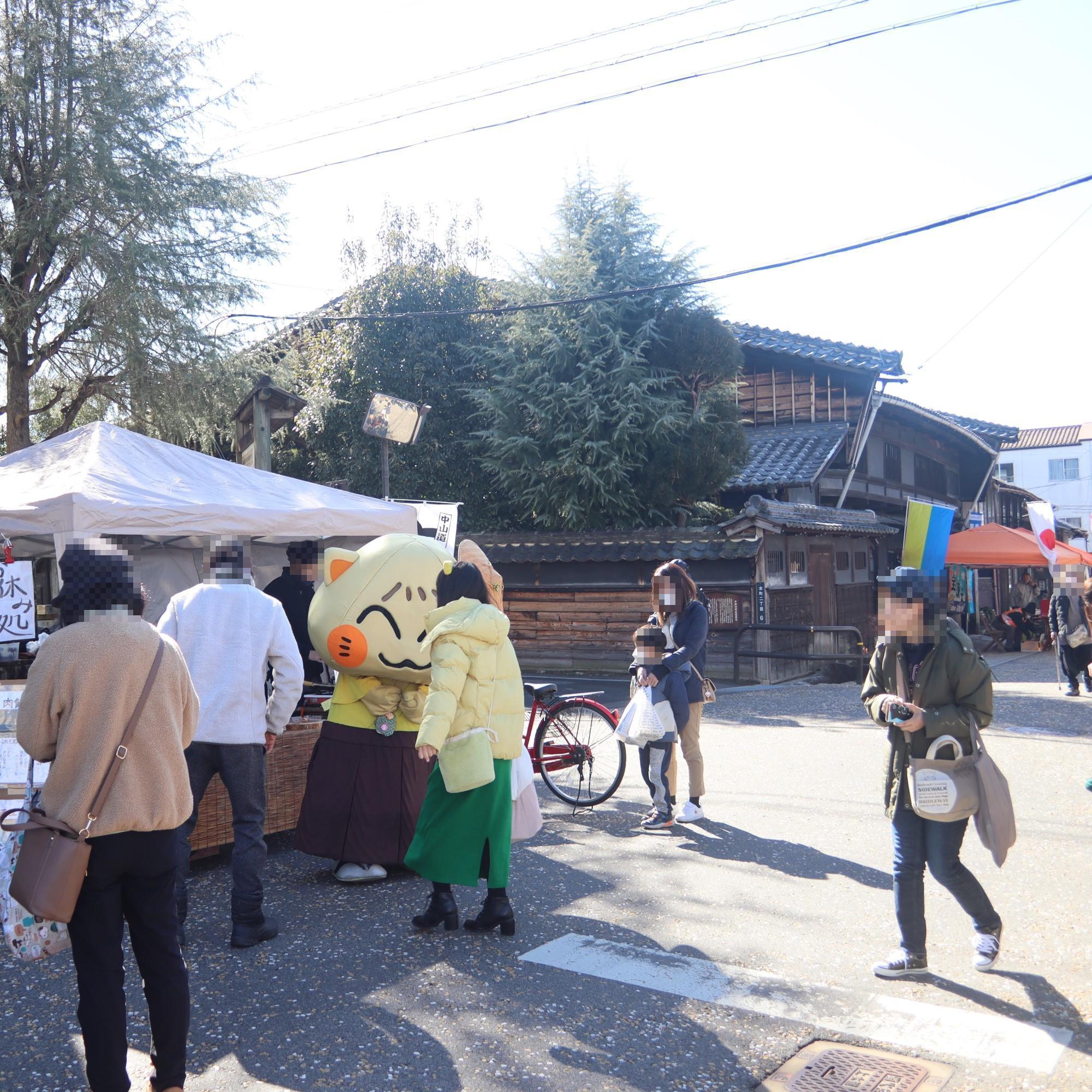 六斎市の様子1