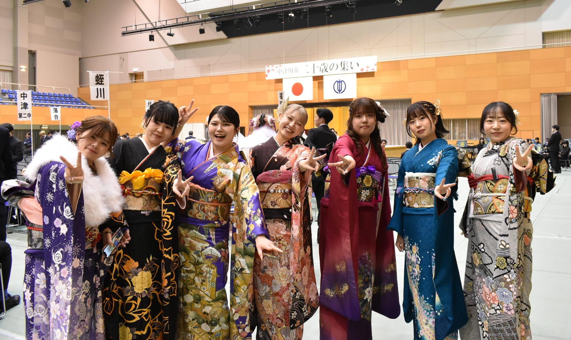 二十歳集いに出席した皆さんの様子