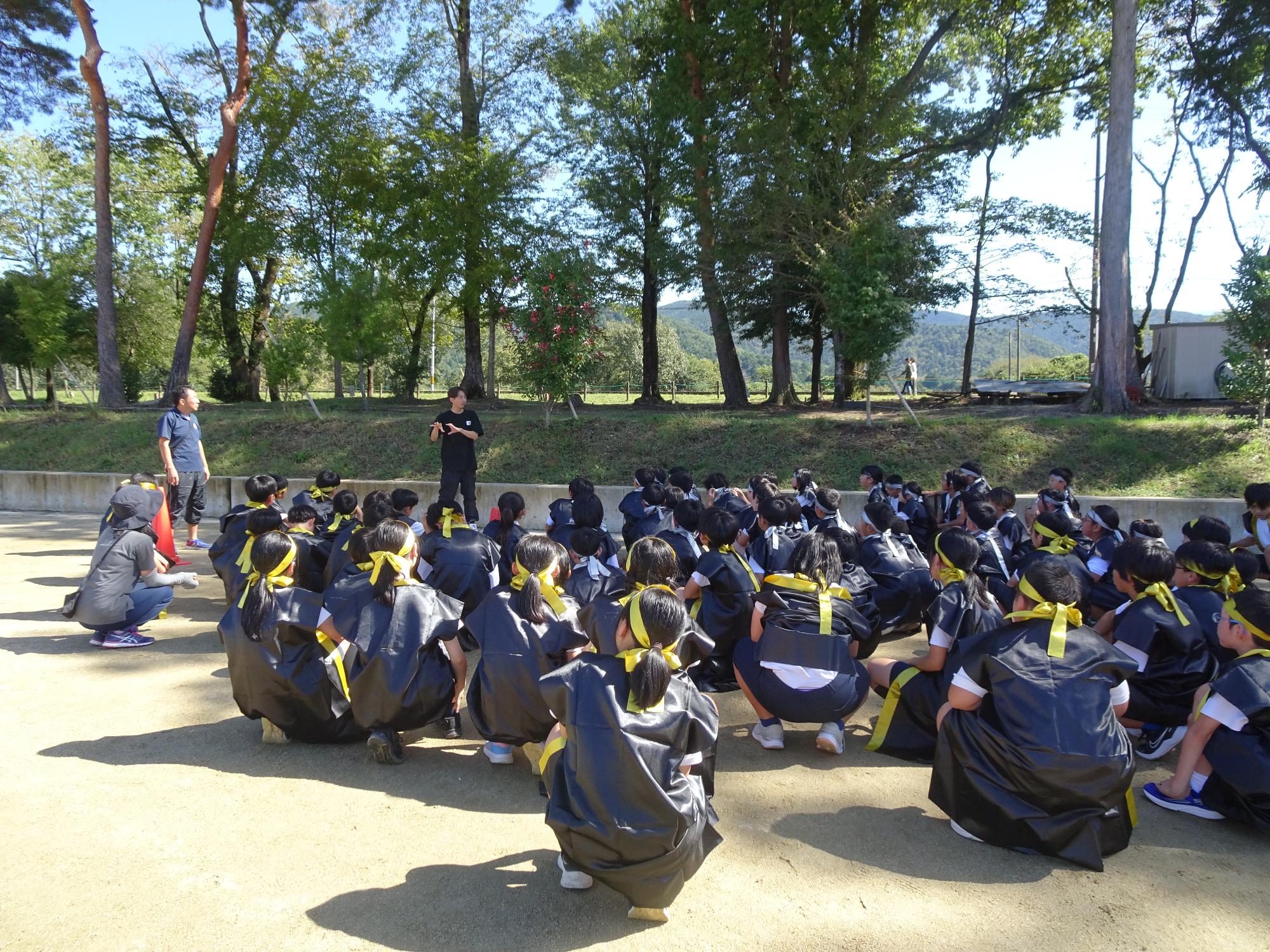 話を聞く子ども