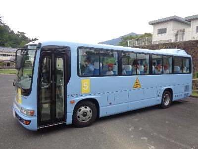 バスにのって砂防を見学にいきます