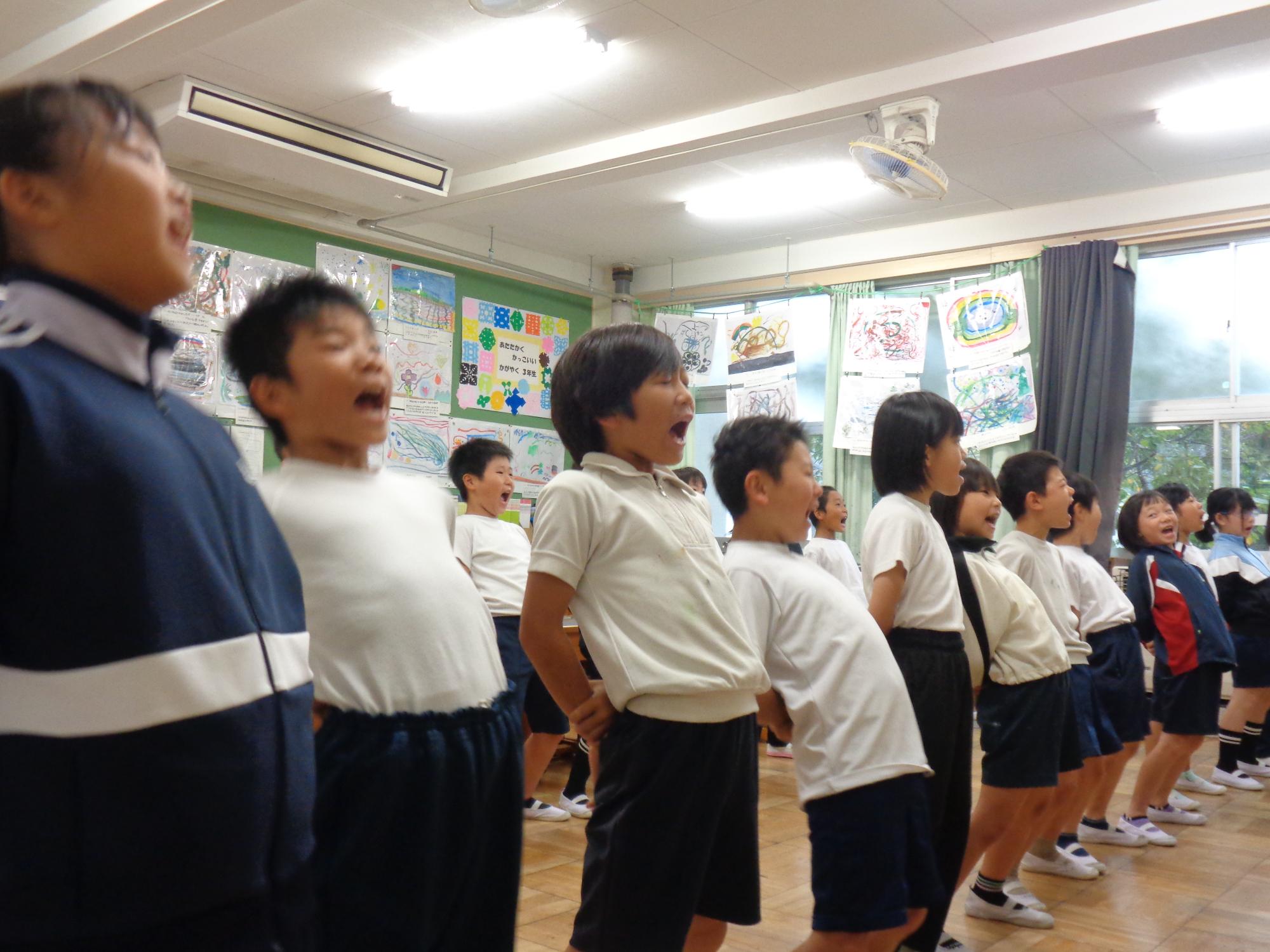 おなかから声を