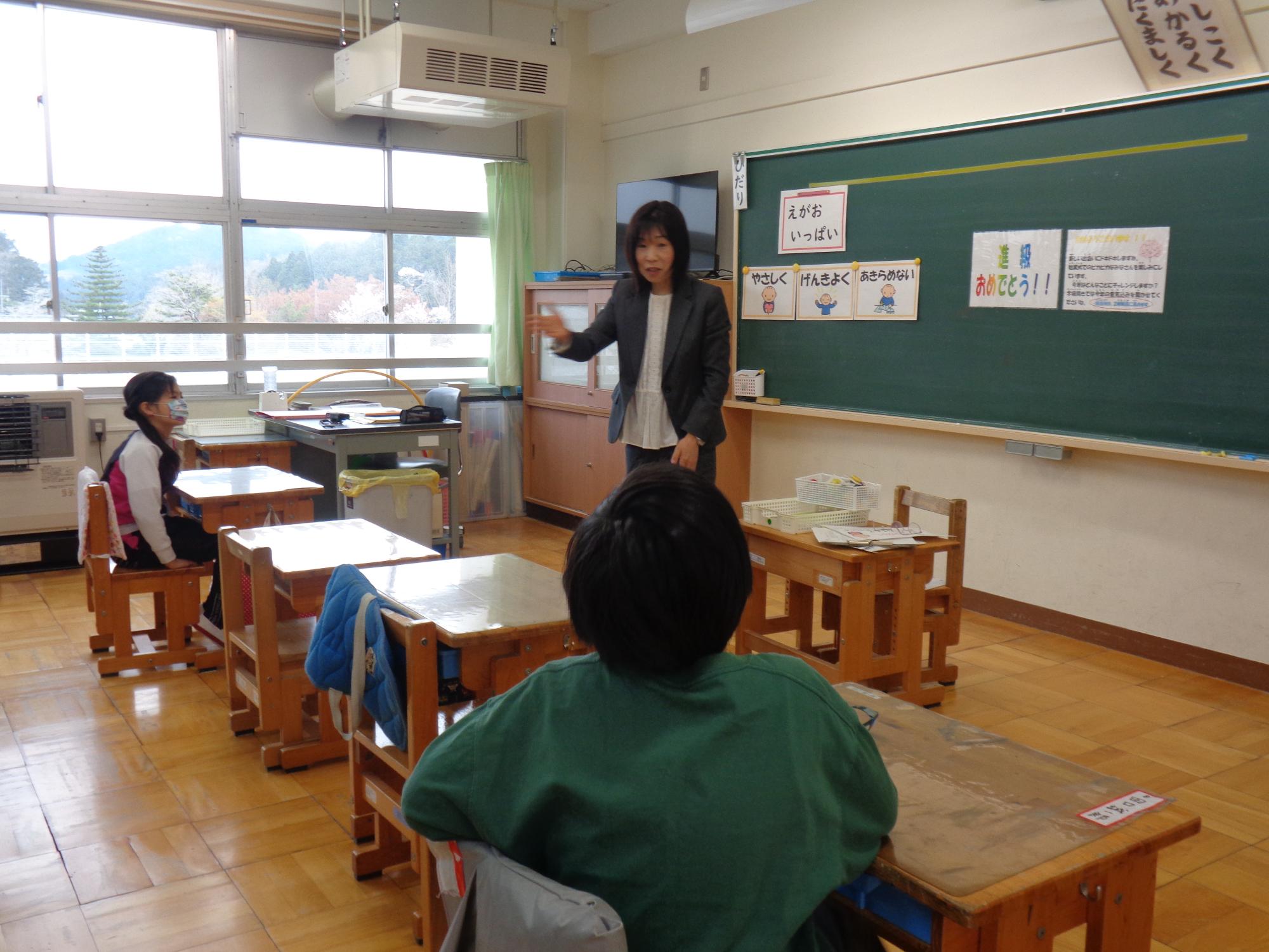 じっくり耳を傾け