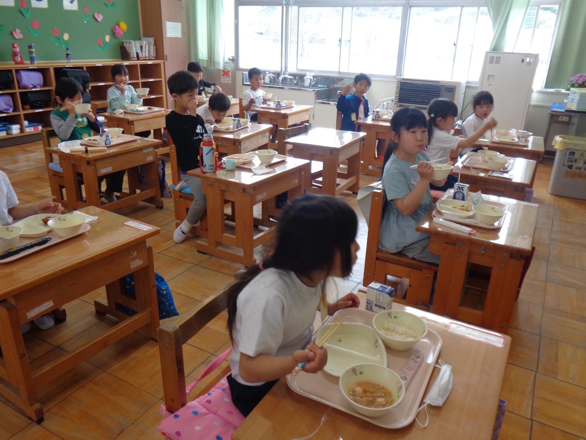 からあげ、キムチスープ