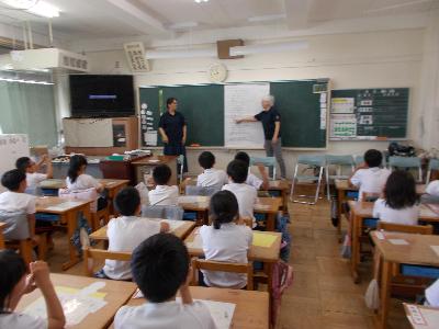 歌詞を確認して手話を学びます