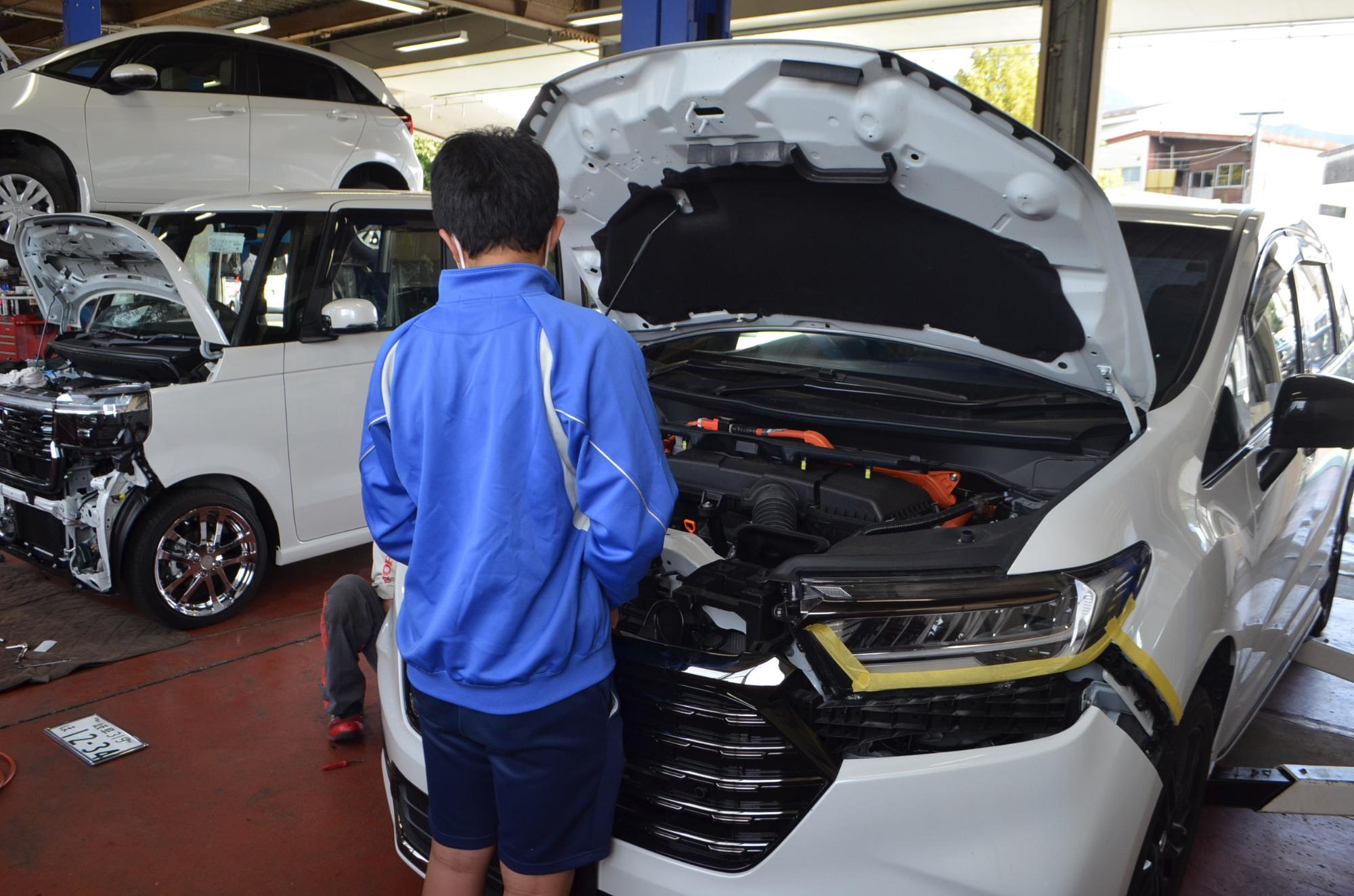 自動車整備工場での体験