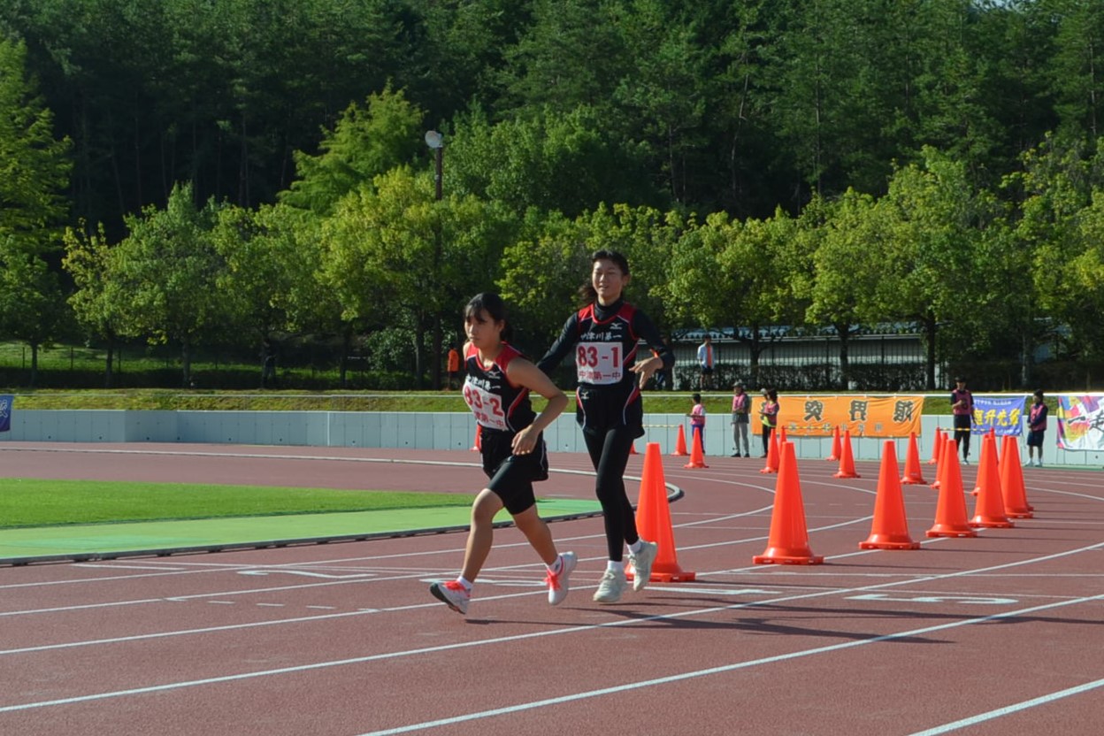 女子1区から2区へ