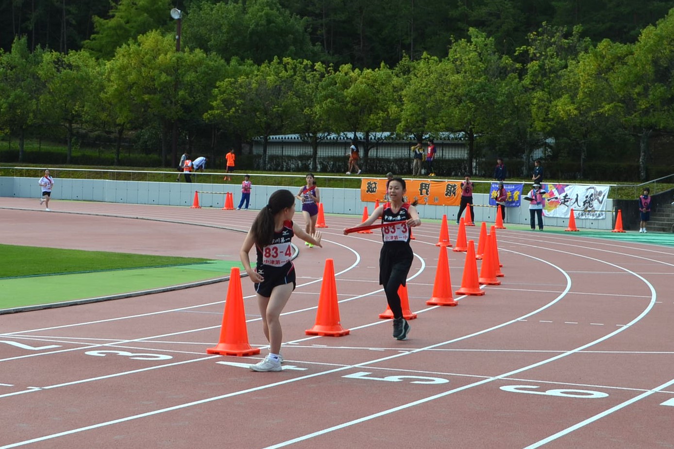 女子3区から4区へ