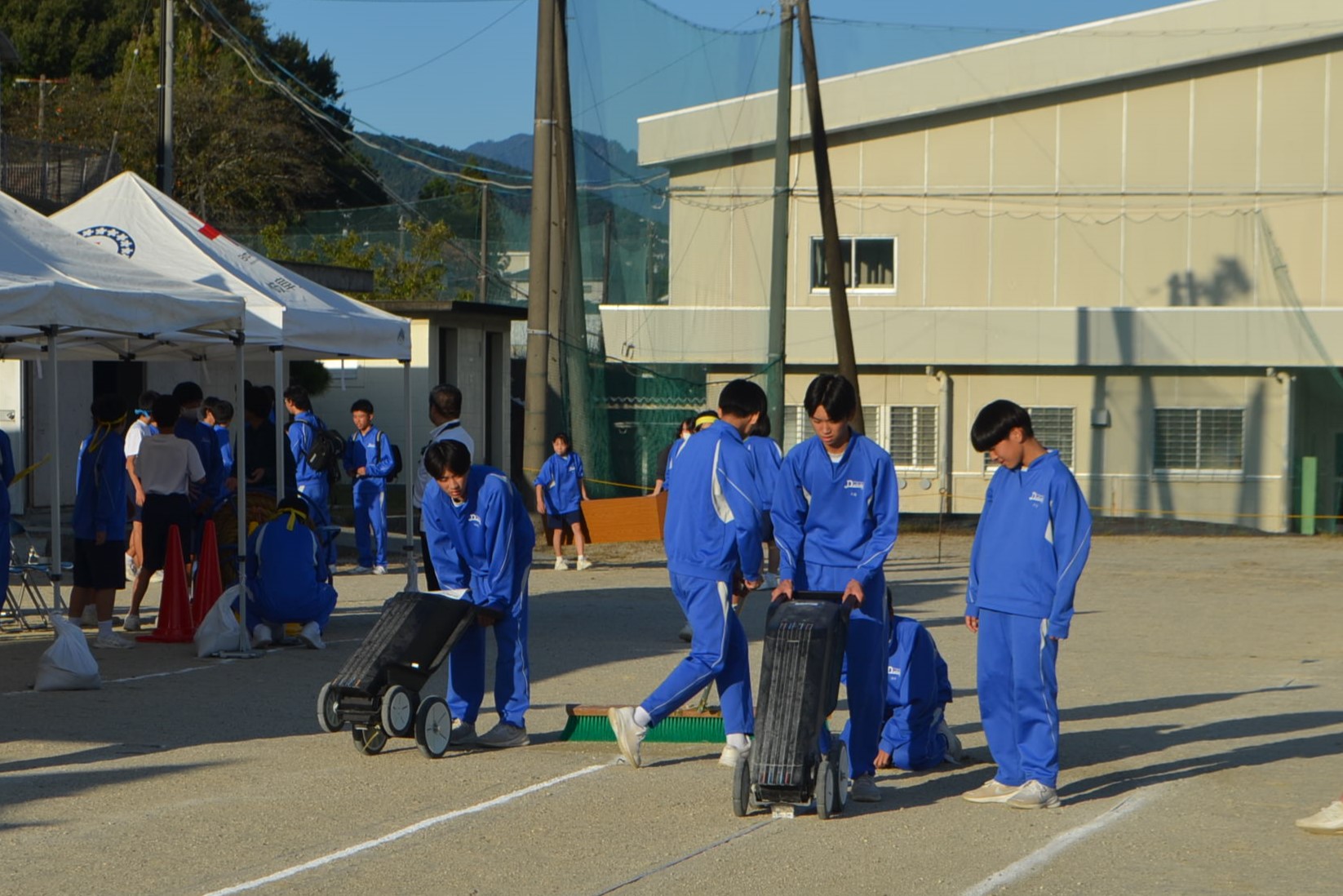 ラインを引いている生徒