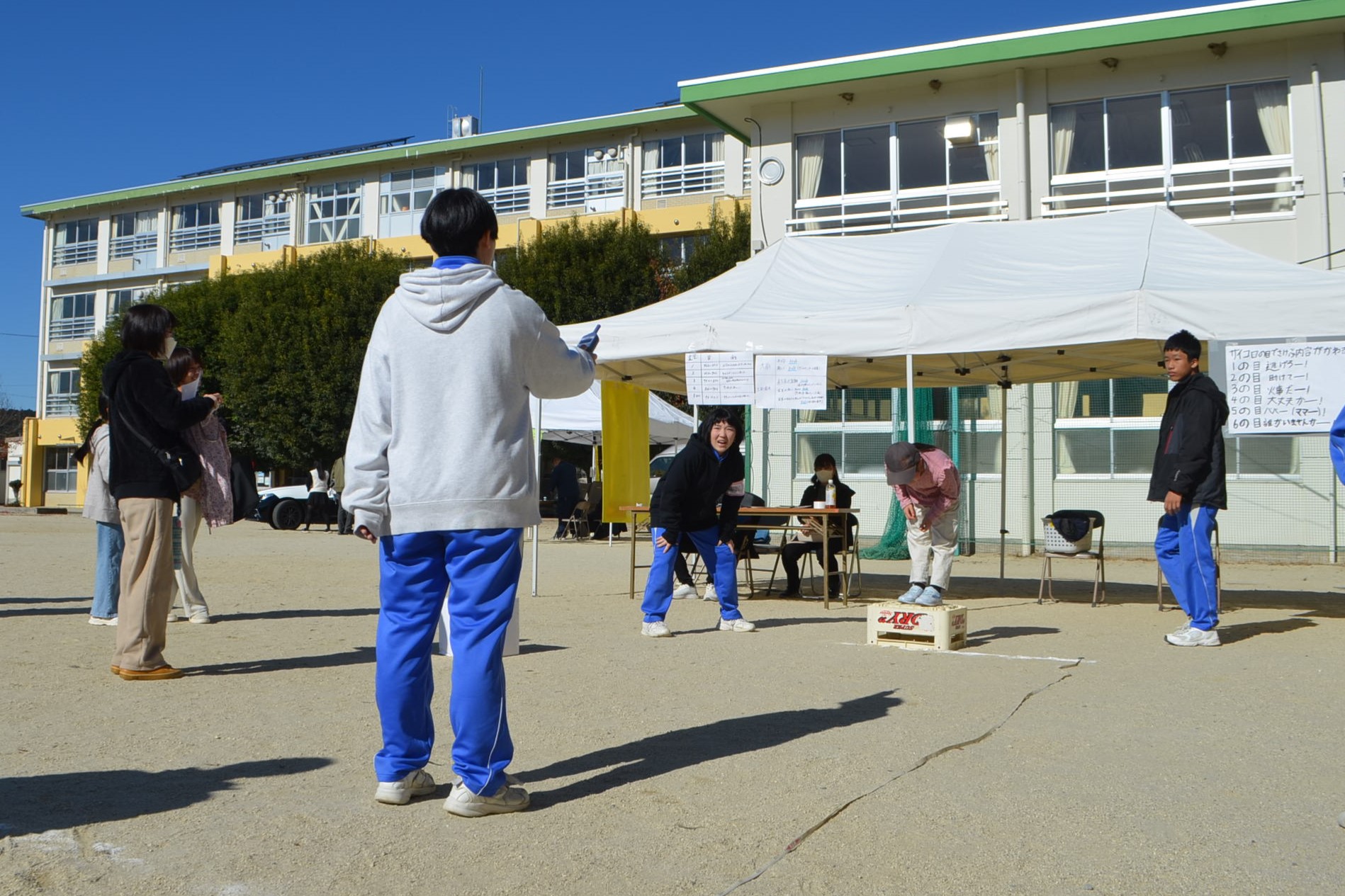 大声コンテストの様子