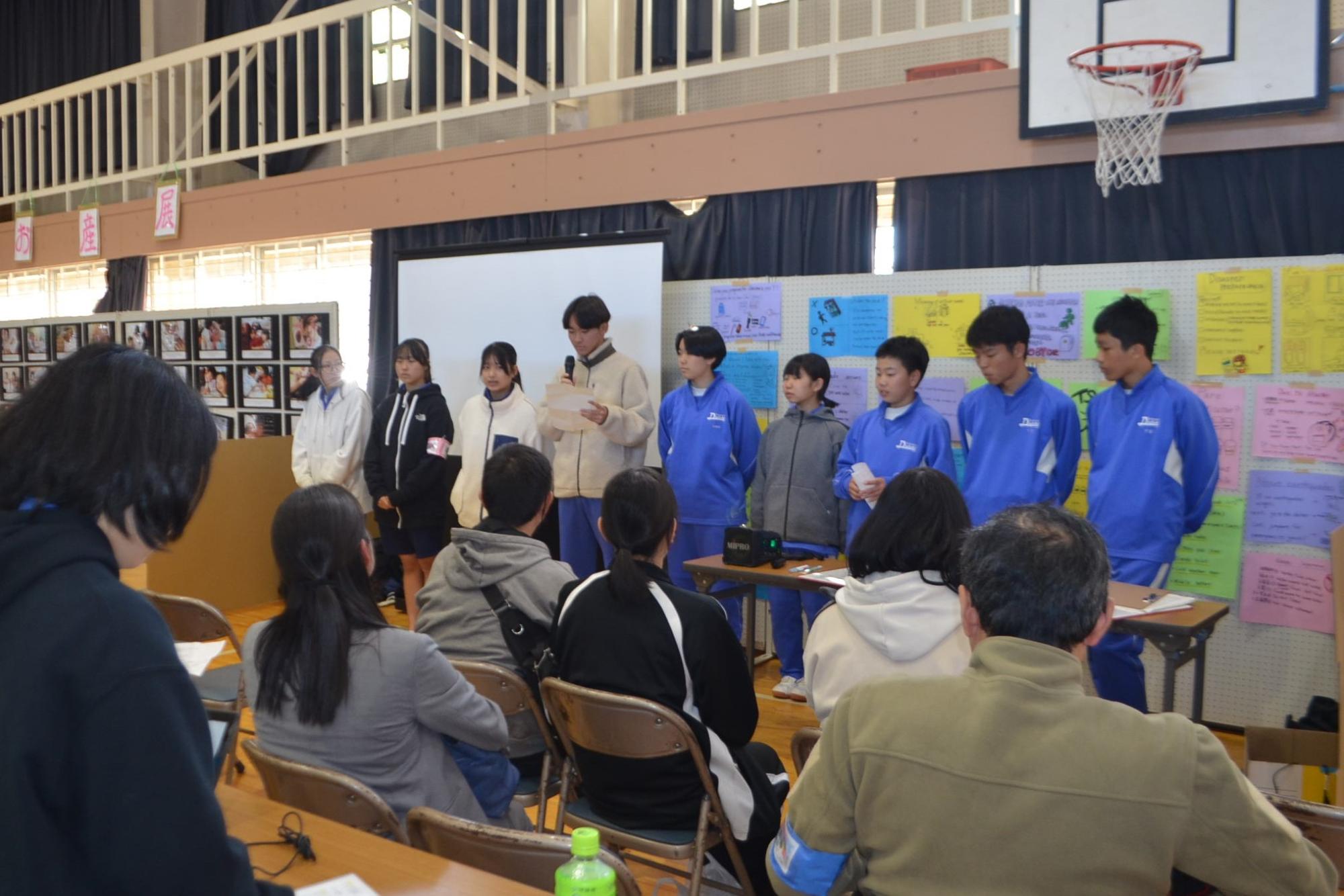 防災について語る生徒