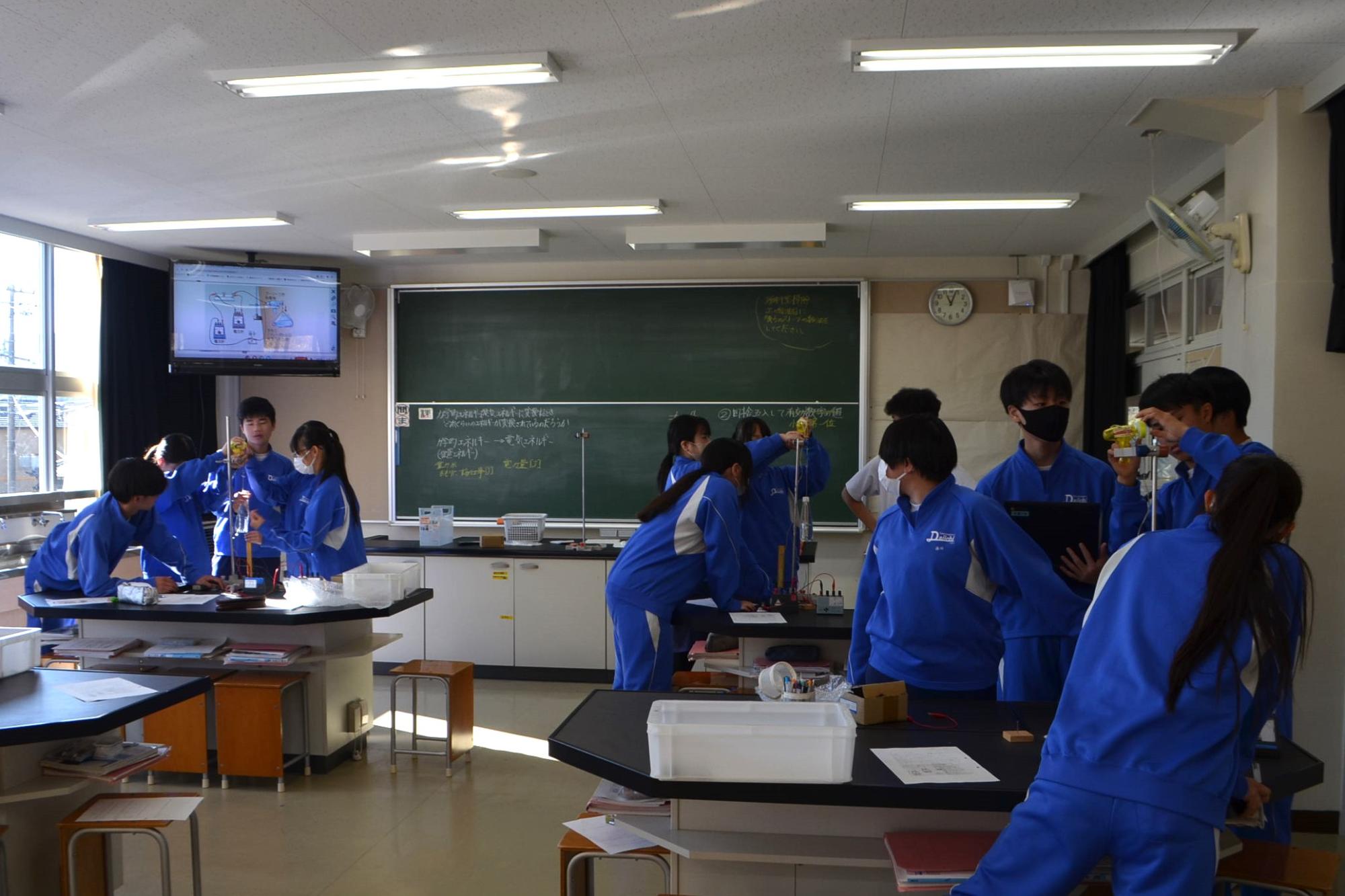 3年生理科の様子