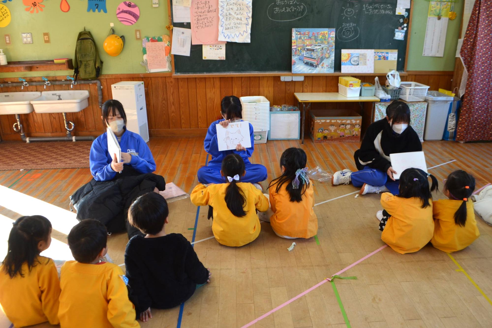 読み聞かせの様子3