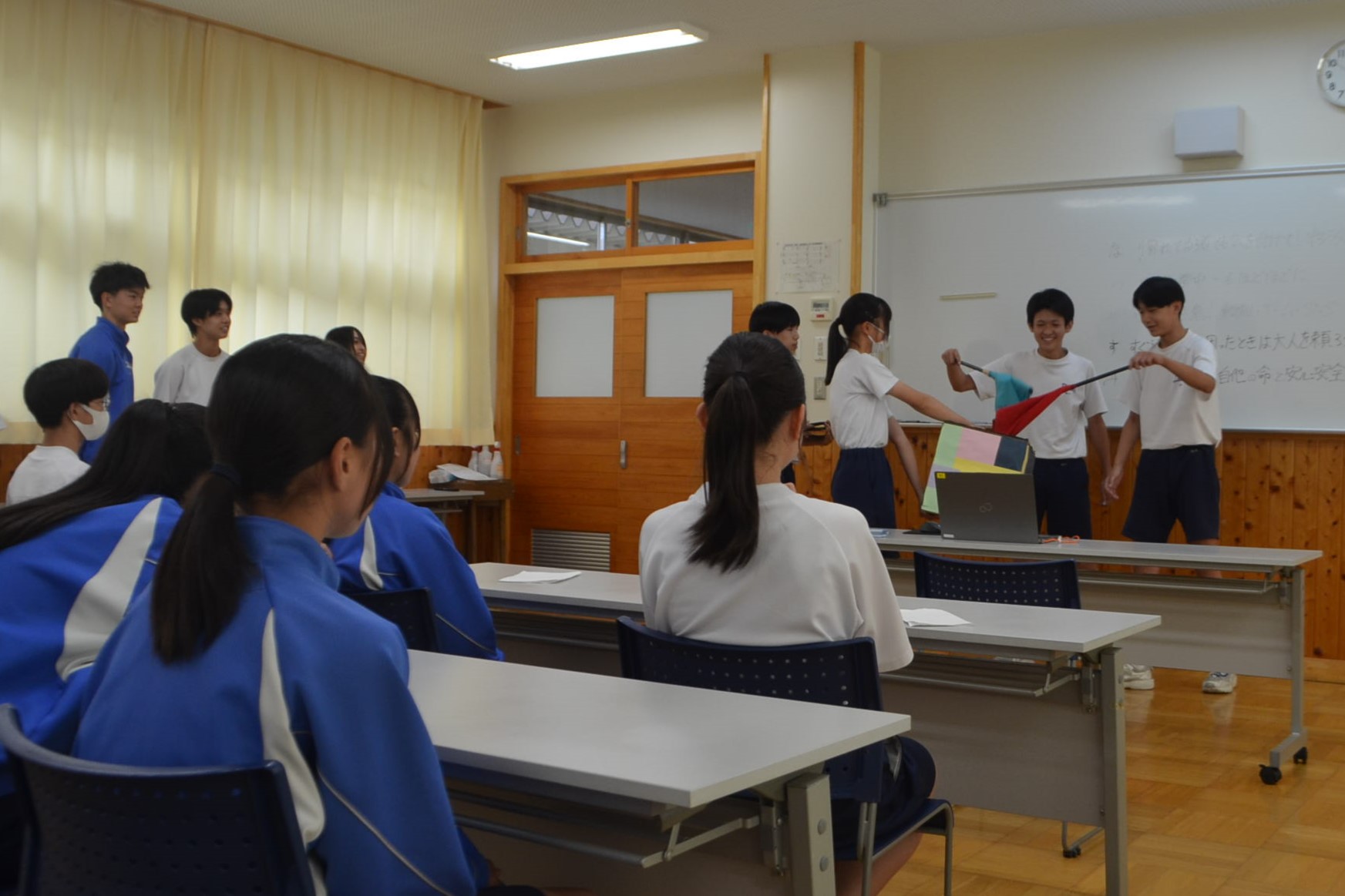 団の色を決めるリーダー