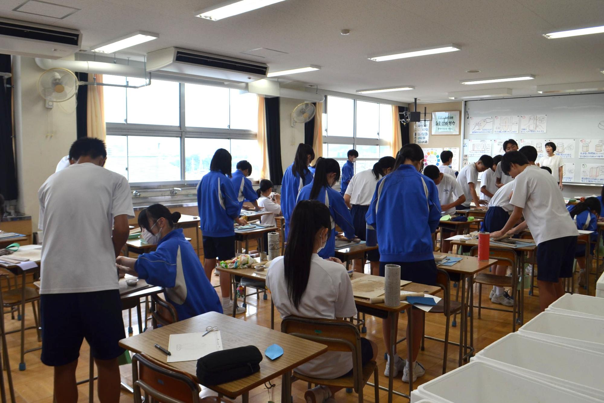 3年生の美術の様子