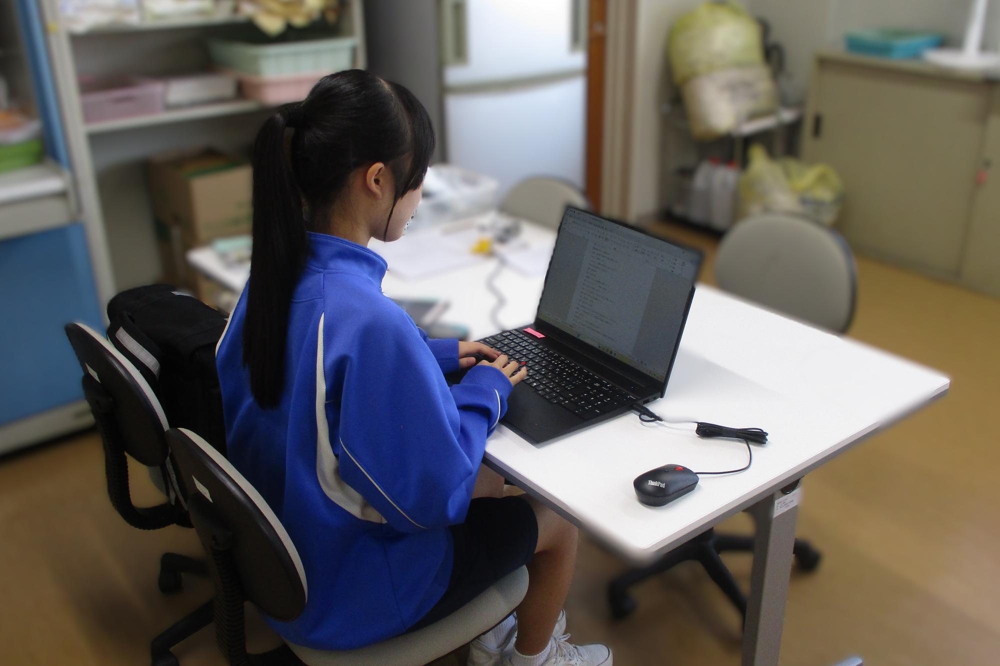 事務作業の様子