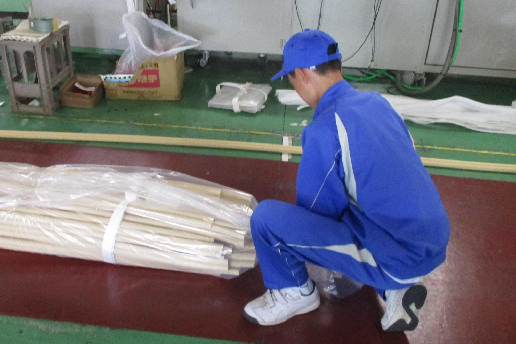 工場での作業の様子