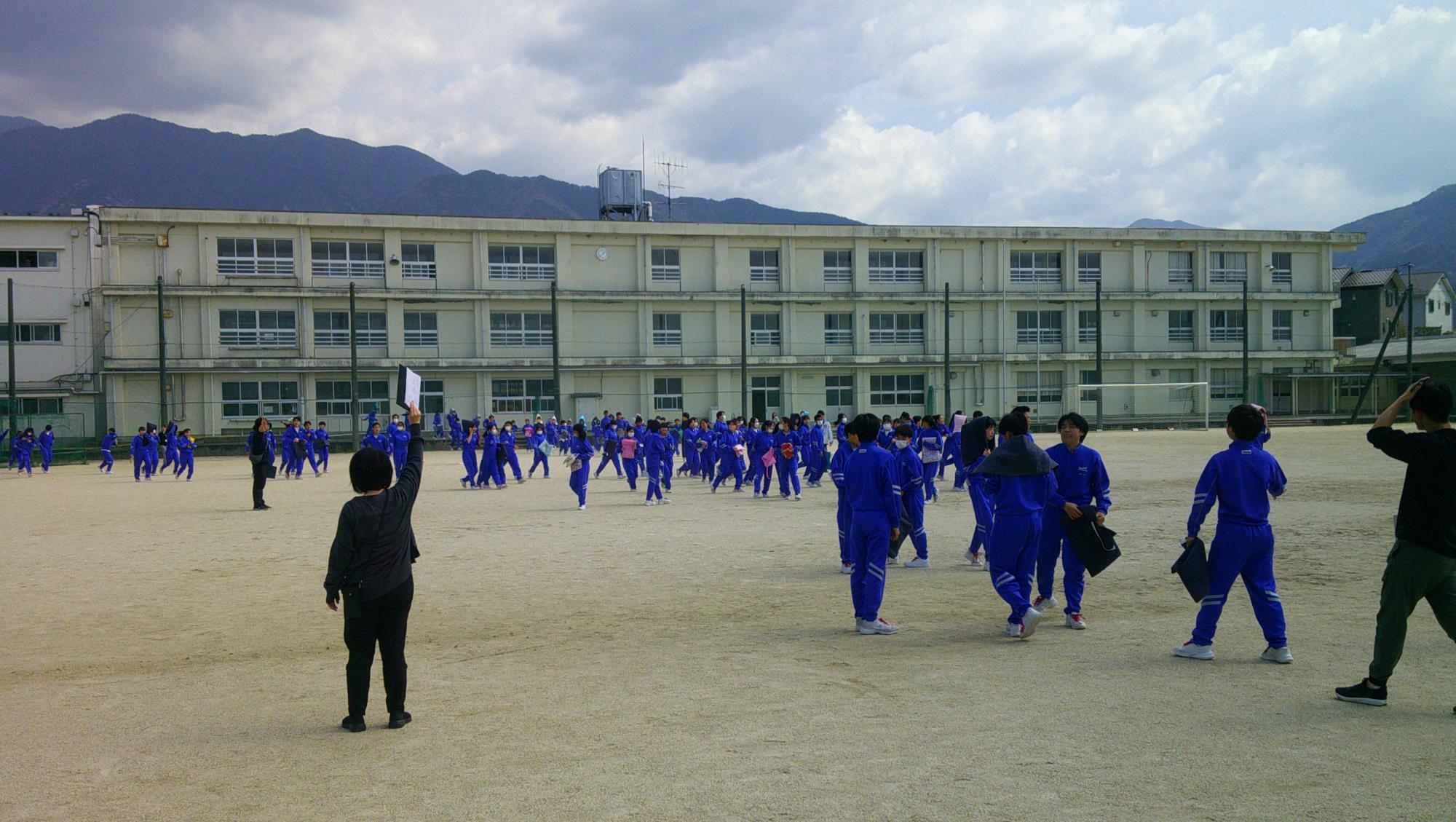 命を守る訓練の様子