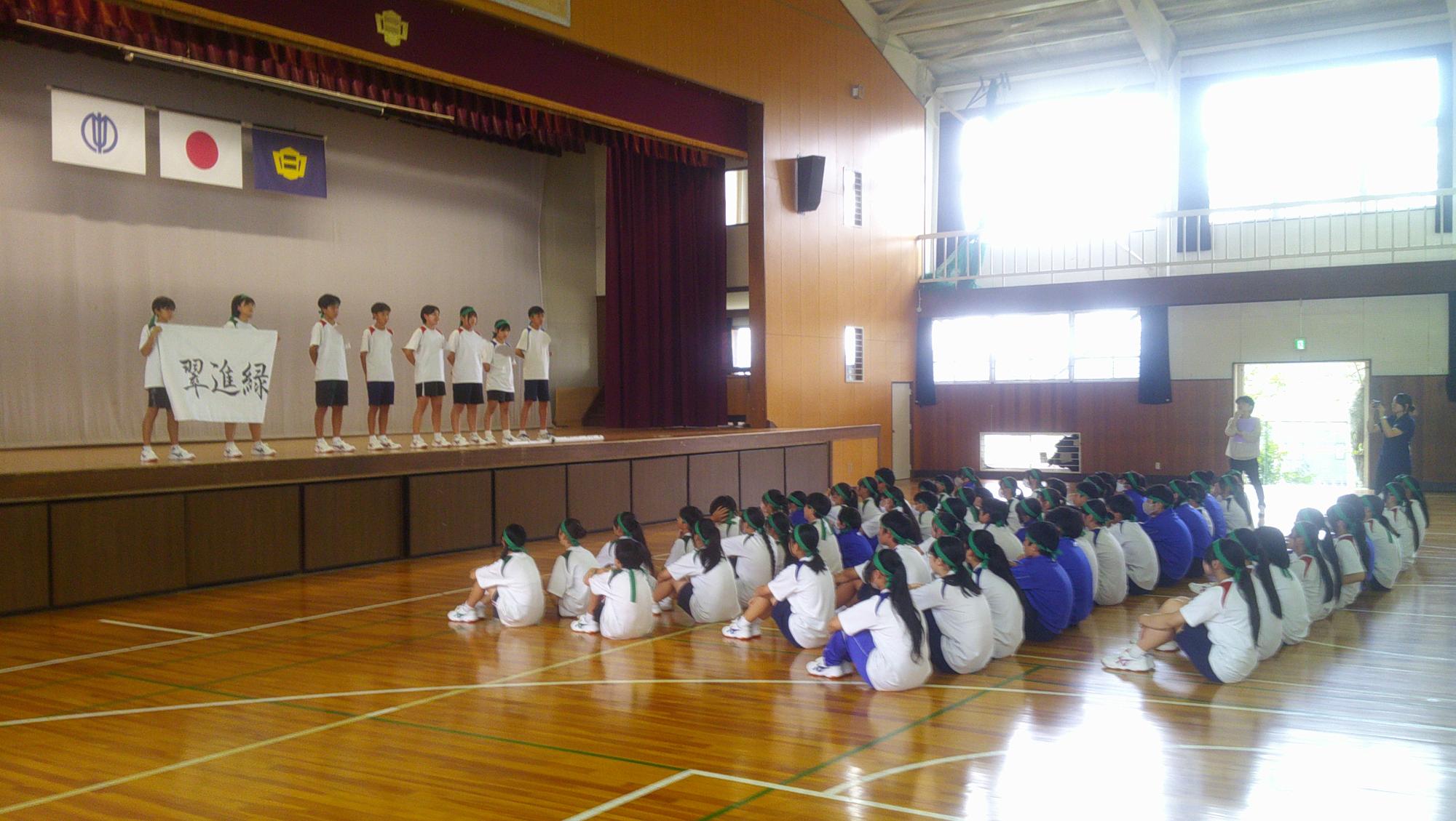 結団式の様子（緑団）
