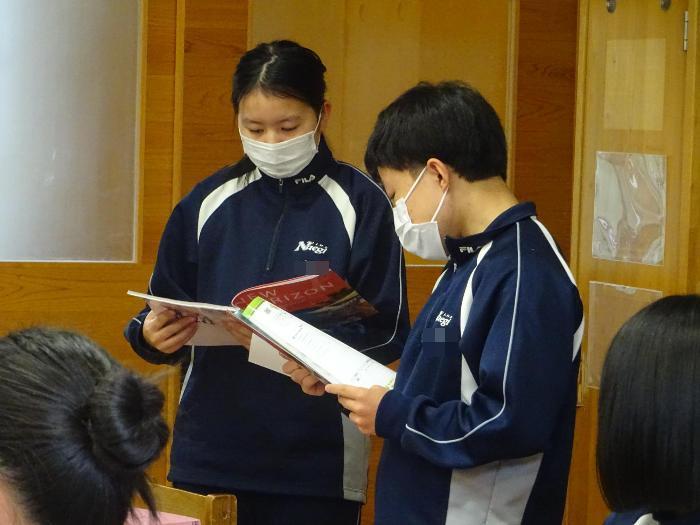 上手だったペアがみんなの前で会話を披露