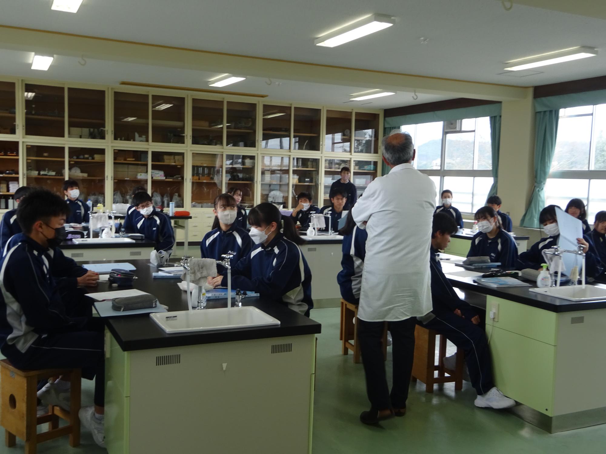 理科室全体