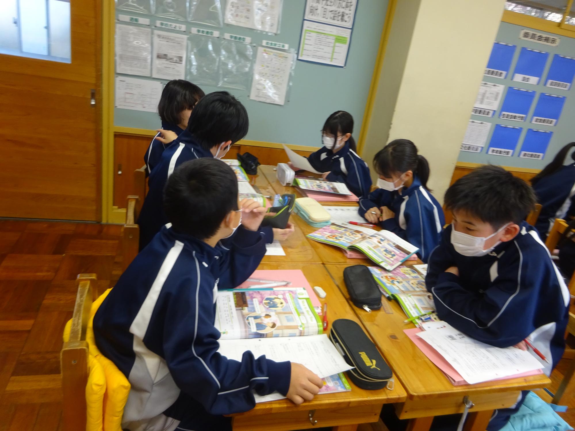 グループでの学習の様子