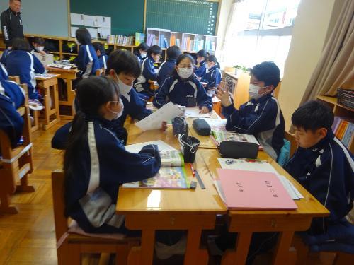 グループでの学習の様子