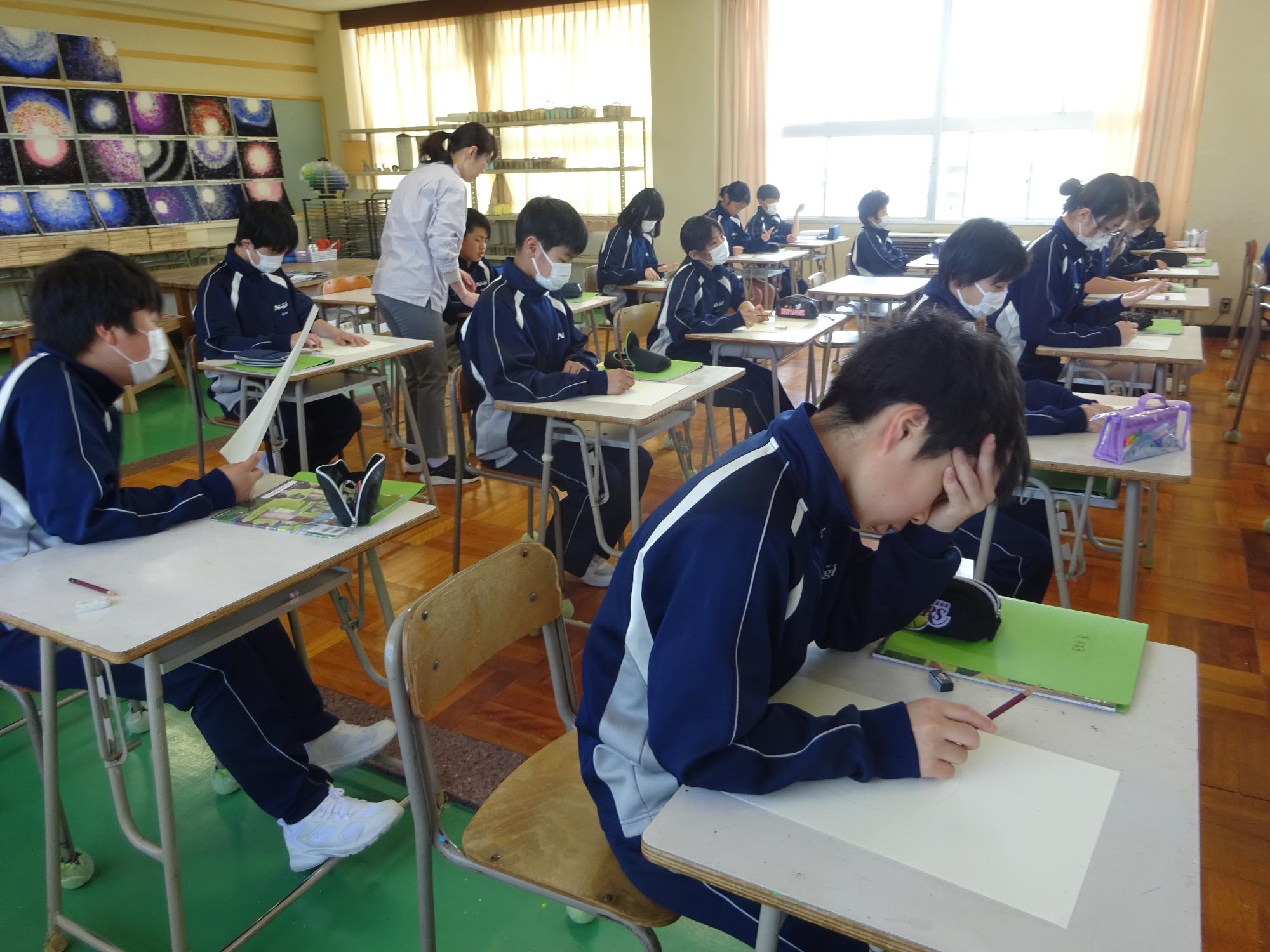 美術室の生徒たち