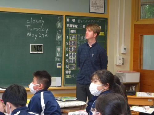 四人目はALTの先生だった