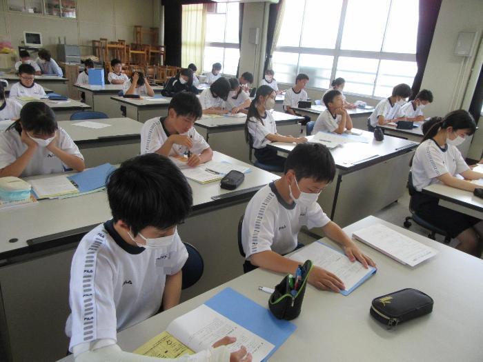 学習室での音楽の様子
