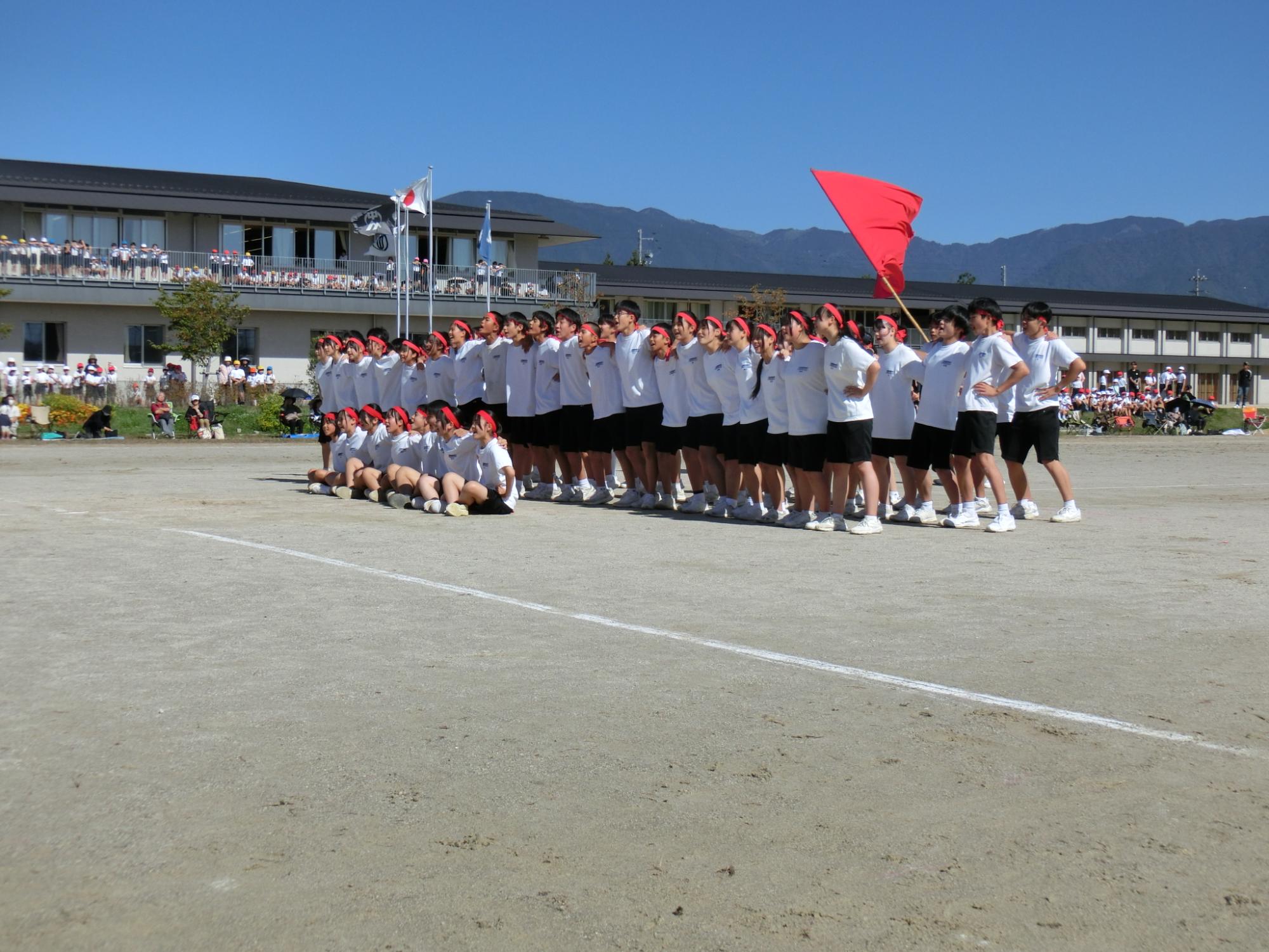 紅軍応援の様子