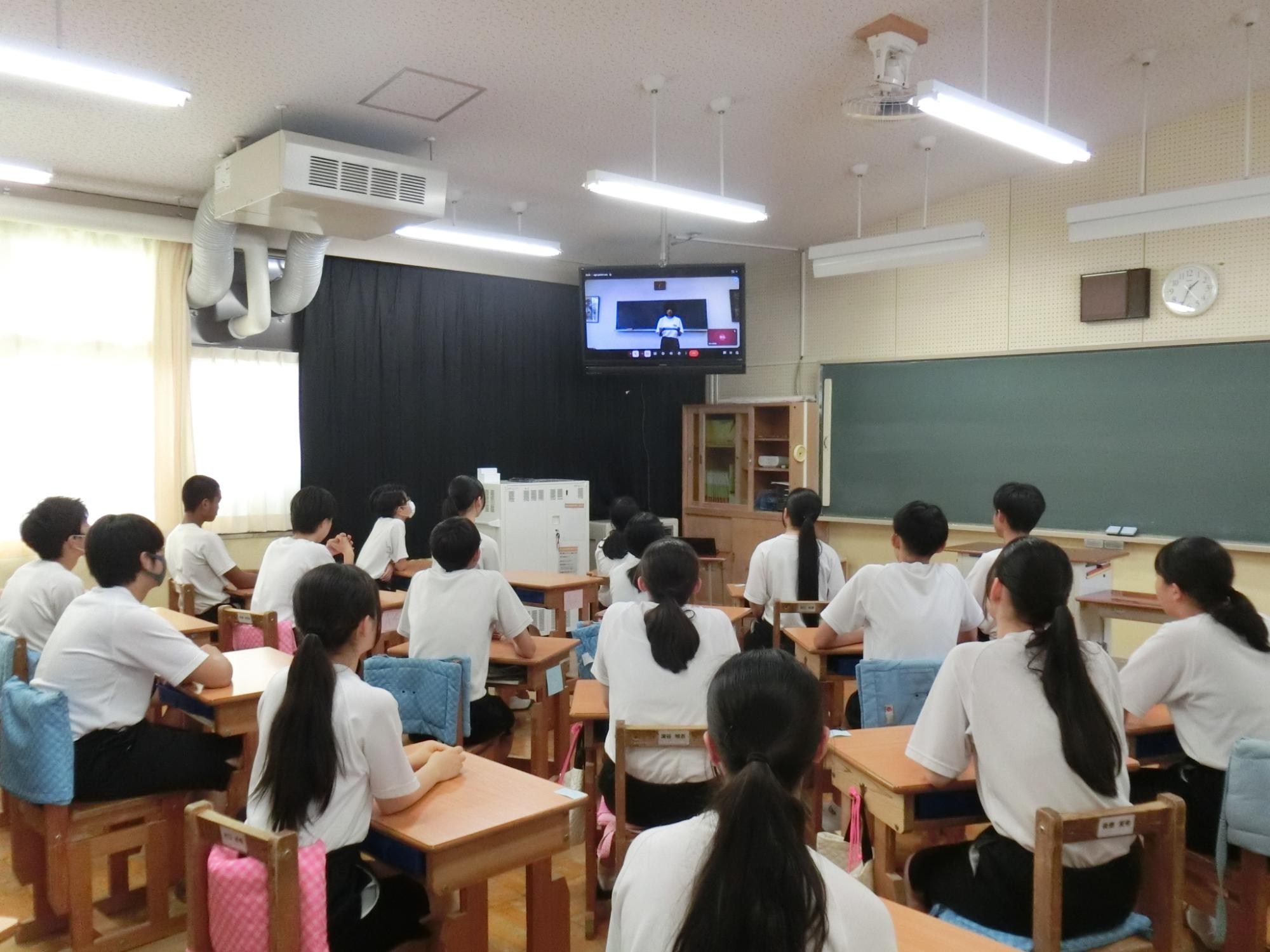 集会時の学級の様子