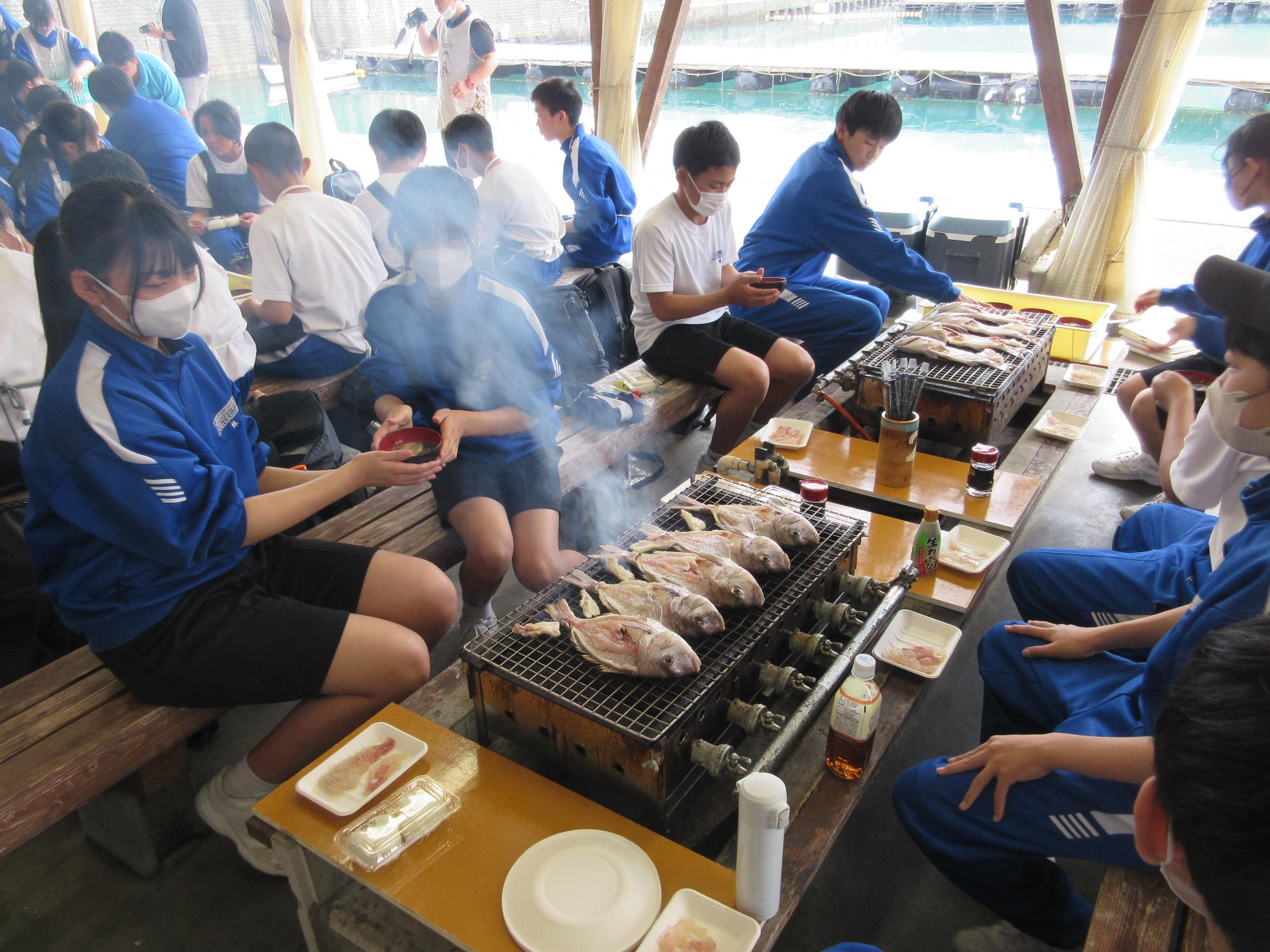 食事の様子