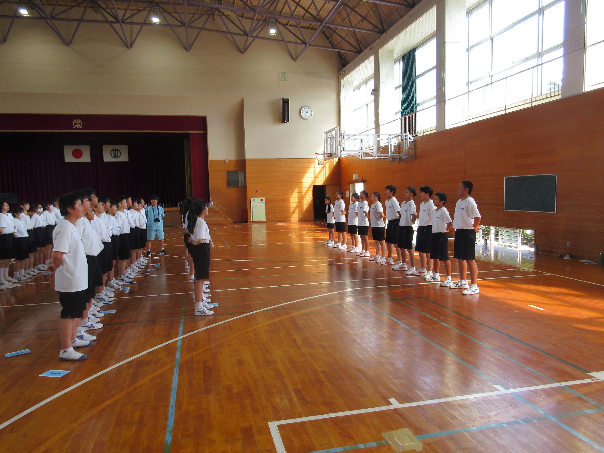 白軍結団式の様子