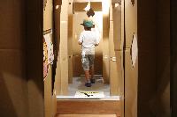 迷路に挑戦する男の子