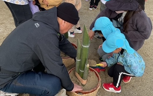 門松たてをしています