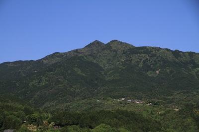 二ツ森山の全景