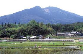 農村風景と笠置山