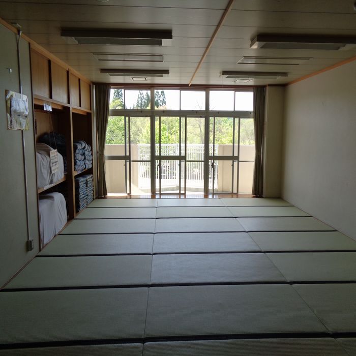 名古屋市中津川野外教育センターに来た子どもたちが泊まる部屋の画像