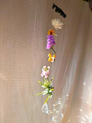 春を感じるガーランド作り