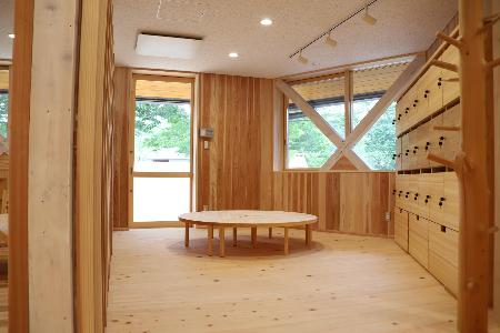 なかつがわ 森の木遊館 くらしひろば