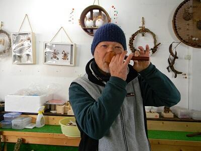 地元の木材で作る、自分だけの楽器