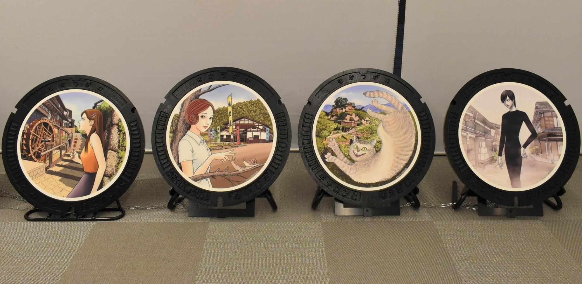 2月にお披露目された4種類のマンホール蓋