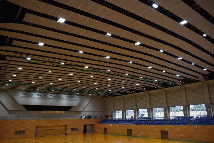 LED化した東美濃ふれあいセンターアリーナ照明