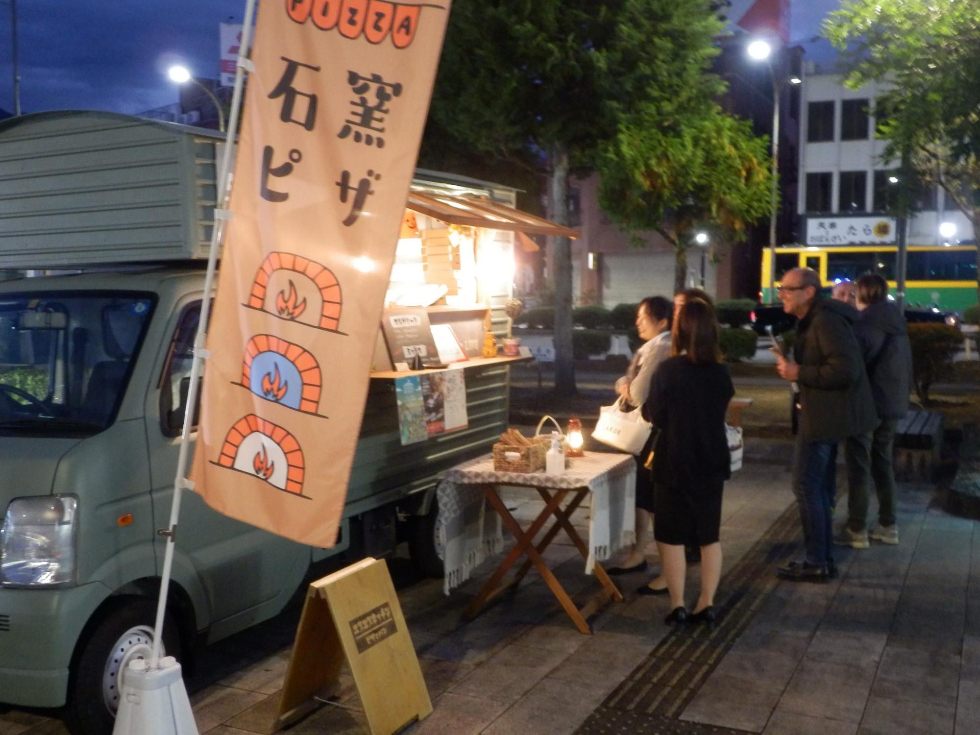 飲食販売の様子